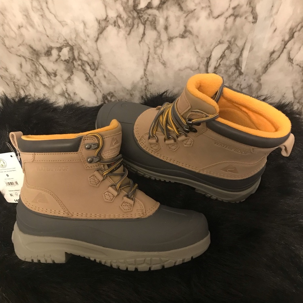 OZARK TRAIL WOMEN’S WATERPROOF BOOT.